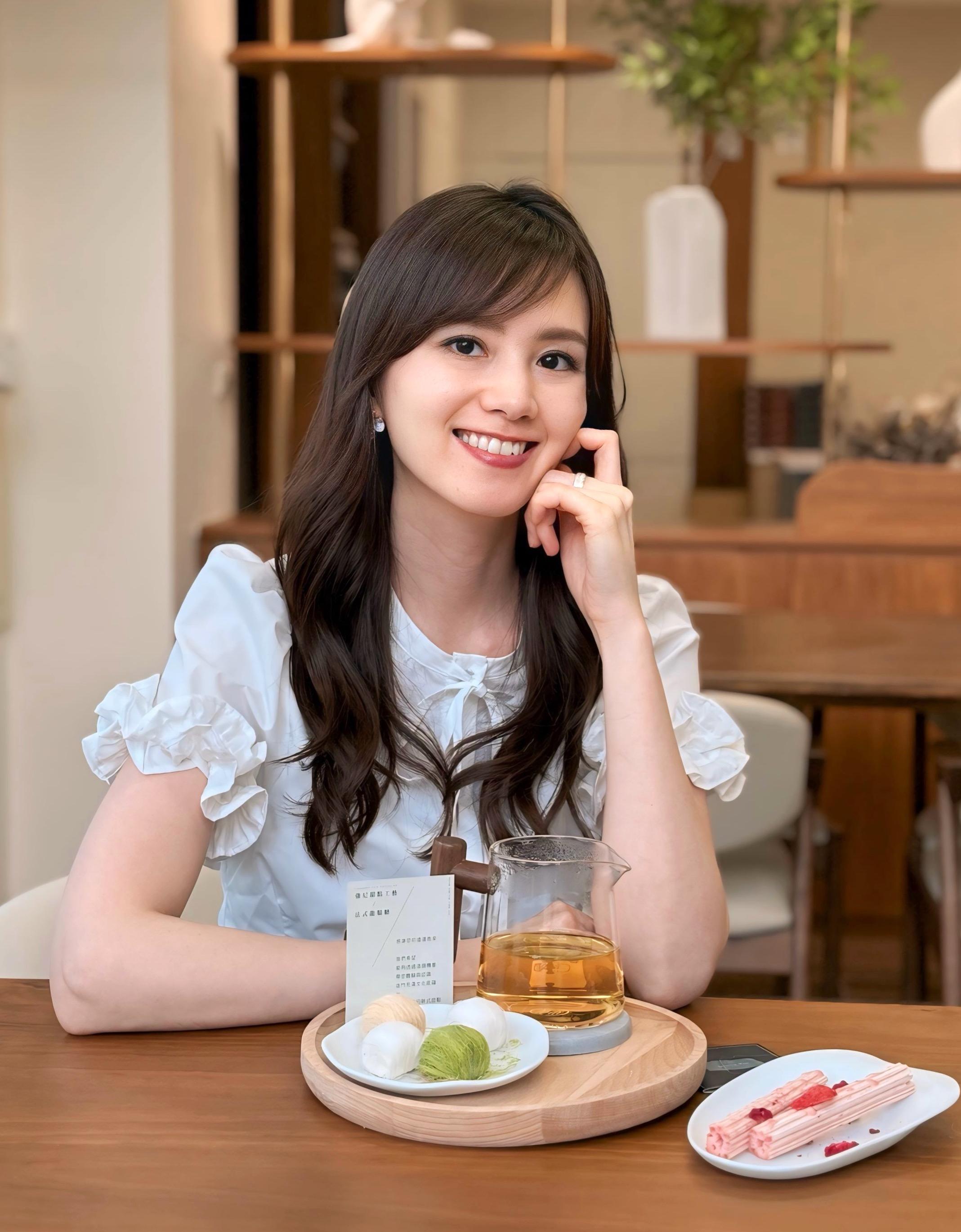 ピーチメルバカップケーキ